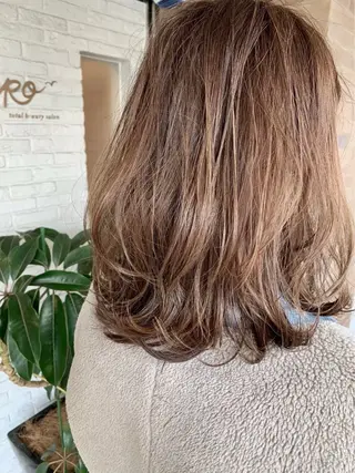 ミディアム カラー ORO西宮/ ナカエ テッタのヘアスタイル