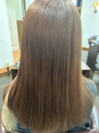 セミロング カラー 康本将輝 ♦️髪質改善♦️のヘアスタイル