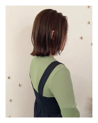 ミディアム カラー 市川 千夏のヘアスタイル