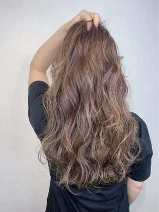 ロング カラー _WHITE+ 南海難波店のヘアスタイル