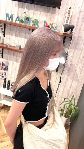 カラー misaki /ハイトーンカラーのヘアスタイル