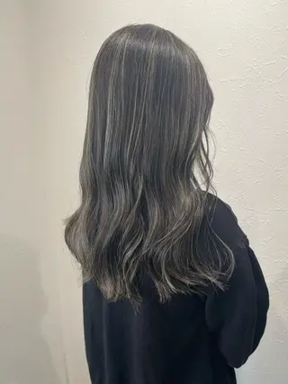 ロング カラー shiho .のヘアスタイル
