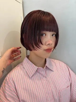 ショート カラー 石井 愛菜のヘアスタイル