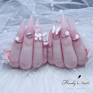 ネイル Flashy Nailsのネイルデザイン