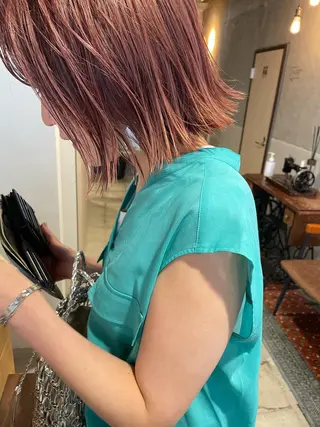 ミディアム さの あやねのヘアスタイル