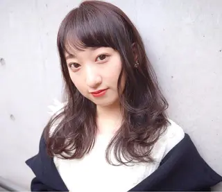 セミロング カラー パーマ ヘアアレンジ トレンドヘア🩶 艶髪🩶yoshiのヘアスタイル