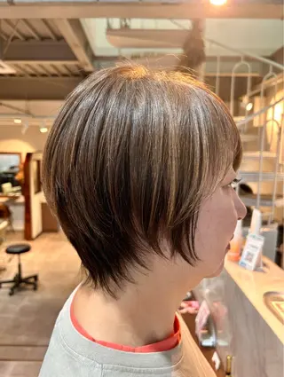 ショート 襟川 彩奈のヘアスタイル