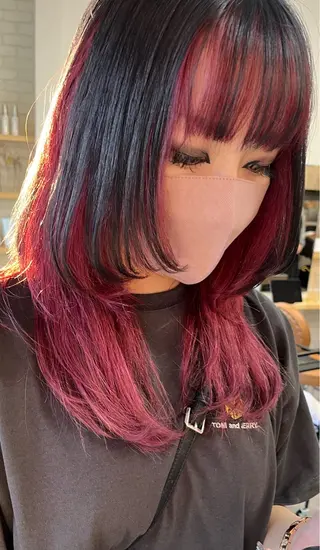 カラー Lin./ リズのヘアスタイル