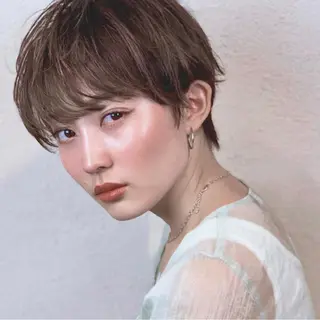 ショート WISTERIA KAORUのヘアスタイル