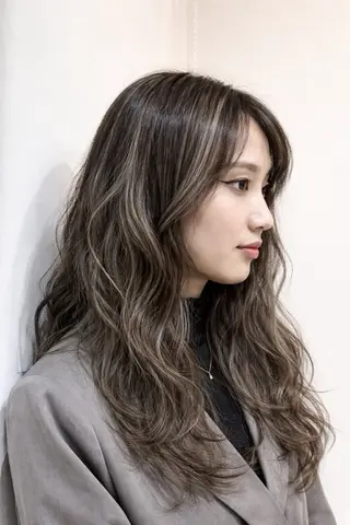 セミロング カラー カワクボ ハルキのヘアスタイル