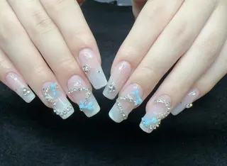 ネイル Kaka_ パラジェル、長さだしのネイルデザイン