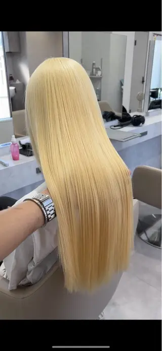 ロング ⭐️横浜ブリーチ特化 美容師　堤涼⭐️のヘアスタイル