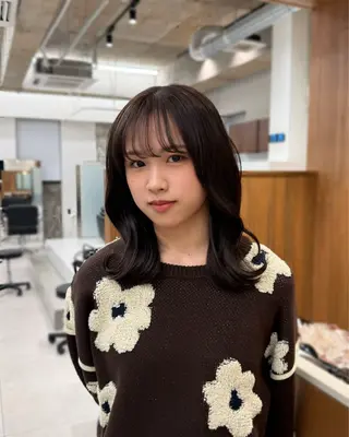 セミロング カラー 縮毛矯正+モテカラー 🎀✨MIHOのヘアスタイル