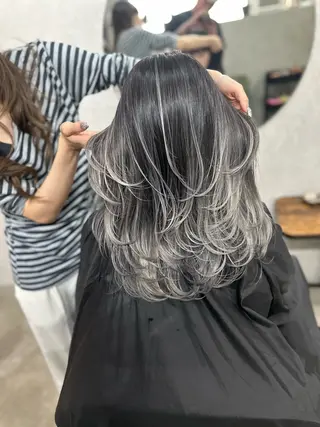 セミロング カラー AiM エイム　韓国レイヤーのヘアスタイル