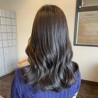 セミロング mio 🍒レイヤーカットのヘアスタイル