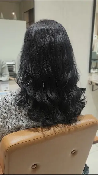 ロング パーマ 垢抜けパーマヘア🍯 ジルのヘアスタイル
