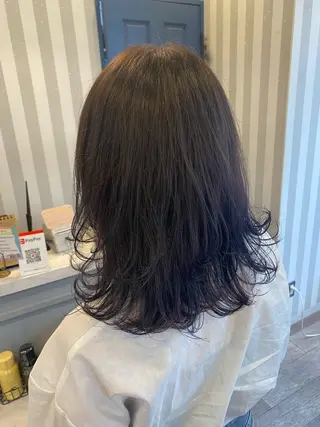 ミディアム カラー 佐藤 優衣のヘアスタイル