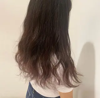 カラー 山口 莉奈のヘアスタイル
