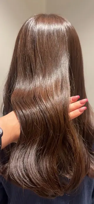 ロング カラー 髪質改善カラー ベージュ🤎YUMEのヘアスタイル