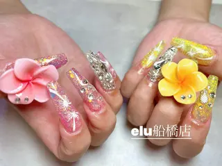 ネイル elu :nail&eyeのネイルデザイン