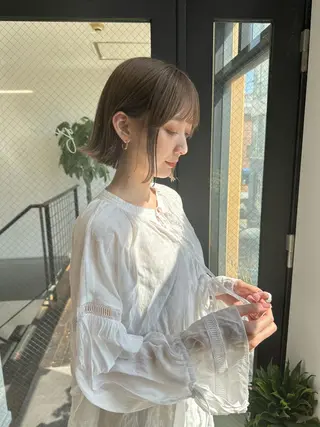 ショート KAORU オリーブカラーのヘアスタイル