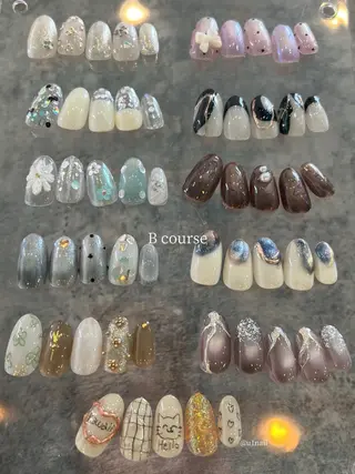 ミディアム ︎ ユイナのネイルデザイン