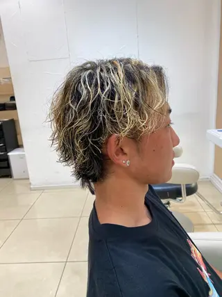 ショート カラー パーマ メンズ メンズ特化型美容師 栗山勇人のヘアスタイル