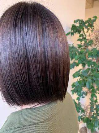 ショート カラー bh.maara デザイン／ハイトーンのヘアスタイル