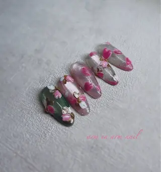 ネイル arm in arm ︎✿Yamamotoのマツエク・マツパデザイン