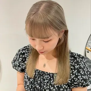 セミロング カラー 🧚🏻momo 🧚🏻【下北沢】のヘアスタイル