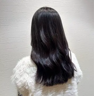 ロング カラー 矢萩 愛成のヘアスタイル