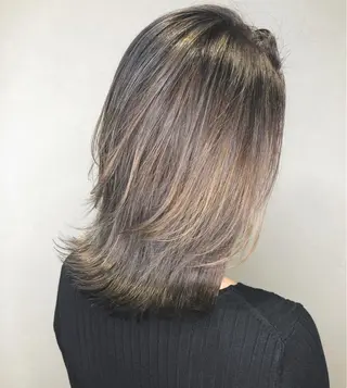 ミディアム カラー 上品な大人レイヤー 🍀渋谷🍀濱口敬太のヘアスタイル