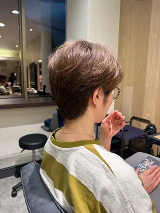 ショート ロジェブルー 川合【和泉中央】のヘアスタイル