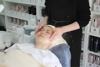 Toujours トゥジュールのエステ・リラクイメージ