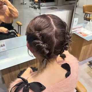 ミディアム まほ/レイヤーカット 🍒🤍透明感カラーのヘアスタイル