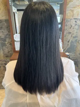 ロング 安田 純香のヘアスタイル