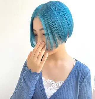 ショート カラー GiseL アンリのヘアスタイル