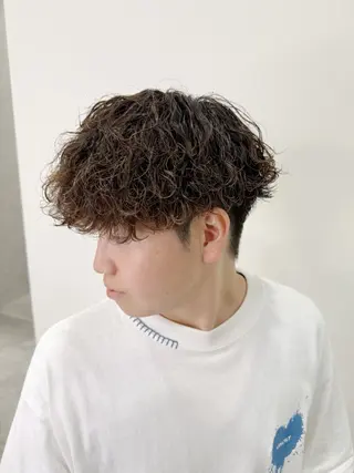 ミディアム パーマ メンズ 師藤 達也のヘアスタイル