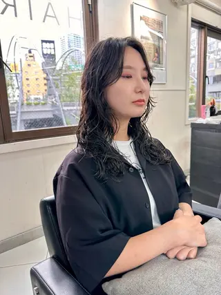 ミディアム パーマ vain所属・パーマウルフショート 濱田匠のヘアスタイル