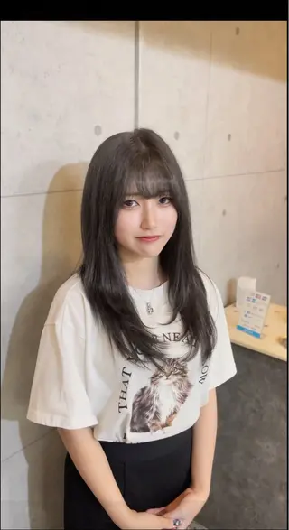 セミロング ))カラー特化(( 渡邉 怜のヘアスタイル