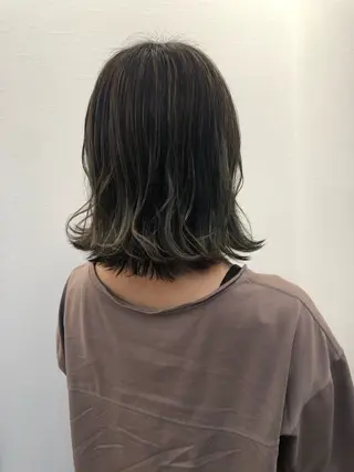 カラー ツノガイ エリのヘアスタイル