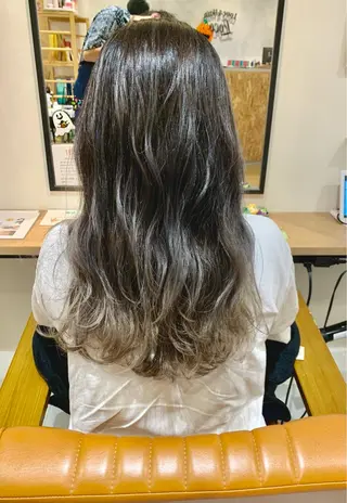 セミロング カラー 森田 尚貴のヘアスタイル