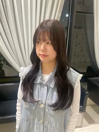 ロング 秋山 智香のヘアスタイル