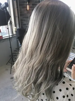 ロング カラー 代表 中島貴志のヘアスタイル