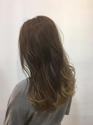 ロング カラー 横浜ブリーチムラ直し ハイトーン/ブリーチのヘアスタイル
