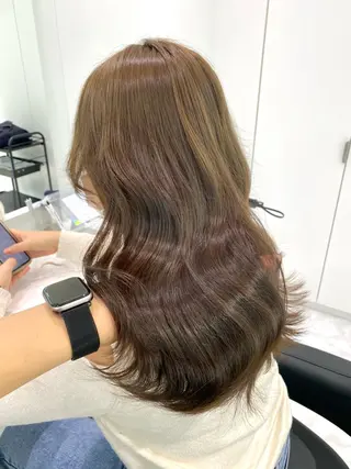 セミロング カラー センターパート特化 井上健太のヘアスタイル