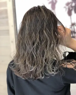 ミディアム ヘアーサロン アルカンシエルのヘアスタイル