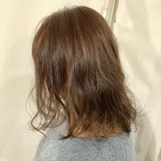 ミディアム カラー 加藤 綾華のヘアスタイル