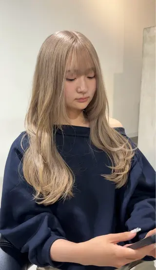 ロング FLEEK 安立徹のヘアスタイル