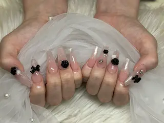 ネイル SOARE🤍 🤍のネイルデザイン